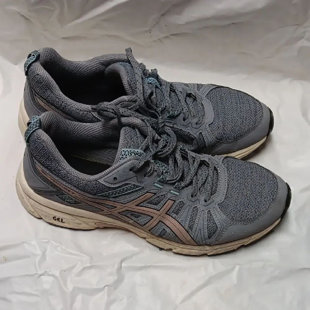Asics Gel Venture Charcoal and Beige Athletic Shoes Womens 10.5 Preowned